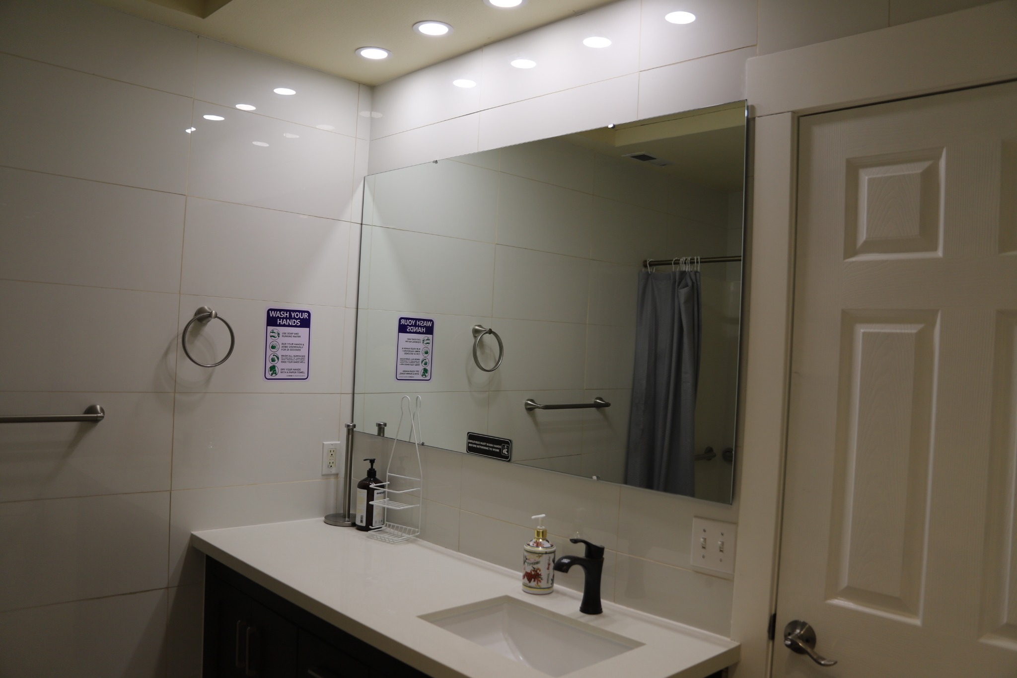 Accessible bathroom vanity